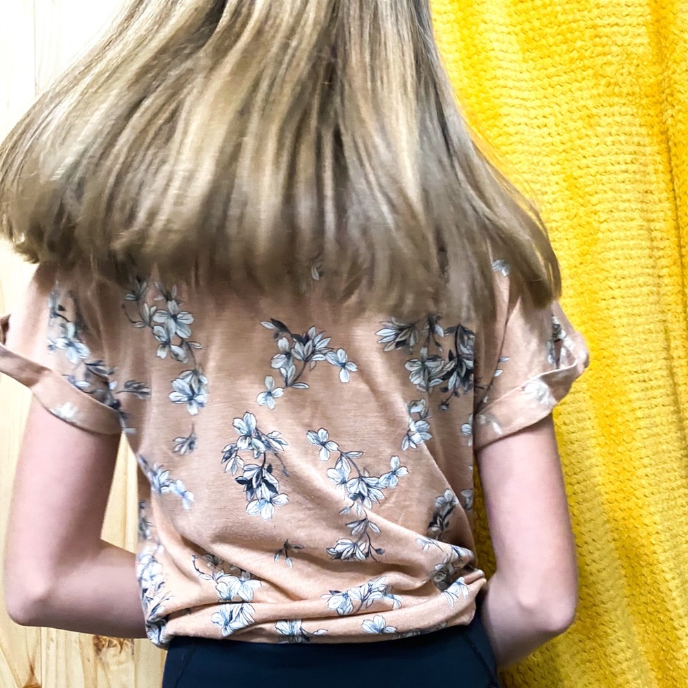 Floral top - Picture 5 of 9